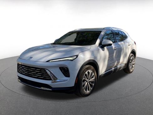 Used 2024 Buick Envision Preferred image 3