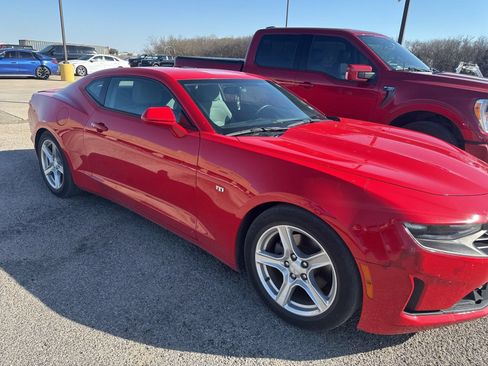 Used 2021 Chevrolet Camaro LT RWD image 3