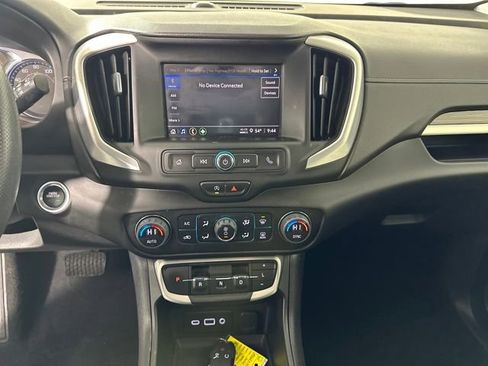 Used 2023 GMC Terrain SLE w/ Driver Convenience Package image 21