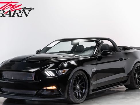 Used 2017 Ford Mustang GT Premium w/ Equipment Group 401A RWD image 9