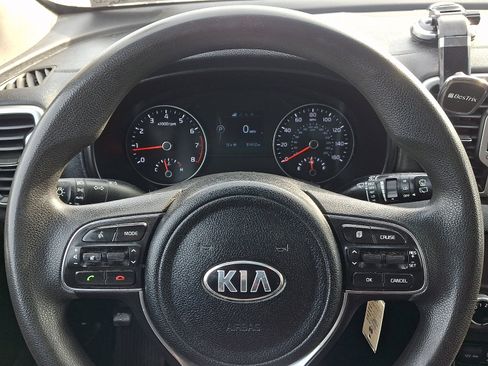 Used 2018 Kia Sportage LX FWD image 18