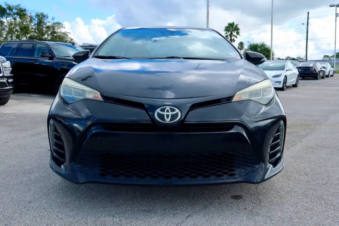 Used 2017 Toyota Corolla SE FWD image 6