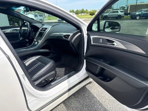Used 2020 Lincoln MKZ FWD image 26