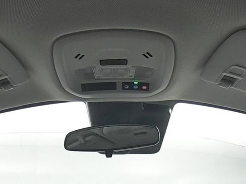 Used 2025 Chevrolet Trax LT FWD image 27