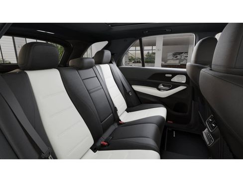 New 2026 Mercedes-Benz GLE 580 4MATIC image 4