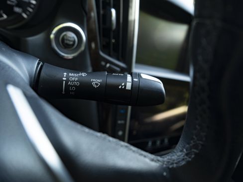 Used 2018 INFINITI Q50 Luxe RWD image 24