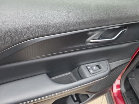 Used 2024 Jeep Grand Cherokee Altitude image 17