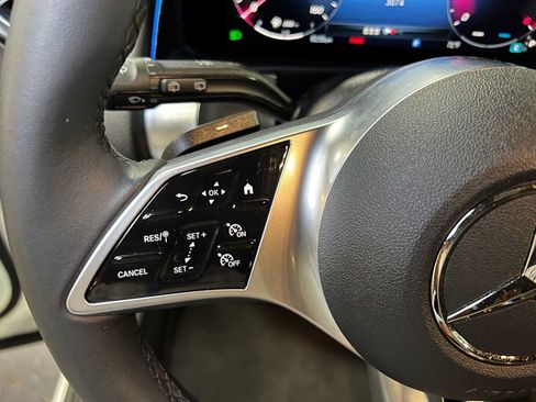 Used 2026 Mercedes-Benz GLB 250 4MATIC image 29