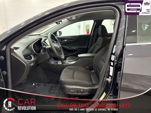 Used 2023 Chevrolet Malibu LT image 38