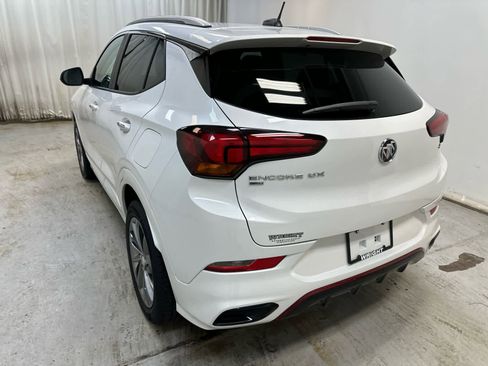 Used 2022 Buick Encore GX Select w/ Sport Touring Package image 2