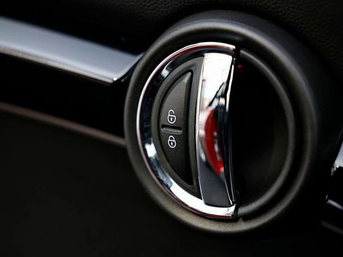 Used 2024 MINI Cooper S image 17