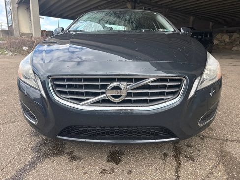Used 2012 Volvo S60 T5 image 5