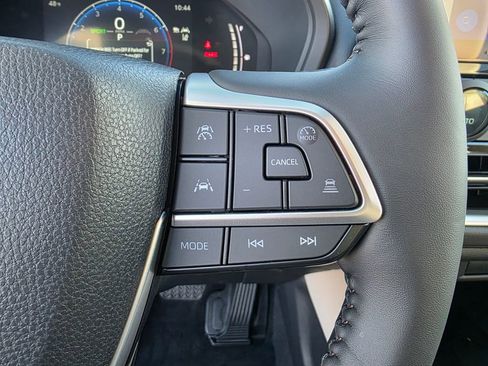 Used 2026 Toyota Grand Highlander XLE image 11