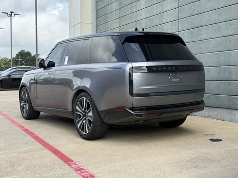 Used 2024 Land Rover Range Rover SE AWD/4WD image 4