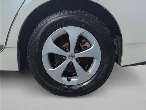 Used 2015 Toyota Prius Two image 7