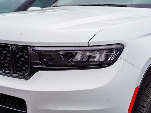 Used 2023 Jeep Grand Cherokee L Limited w/ Black Appearance Package image 6