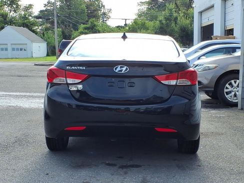 Used 2013 Hyundai Elantra GLS w/ Preferred Pkg FWD image 4