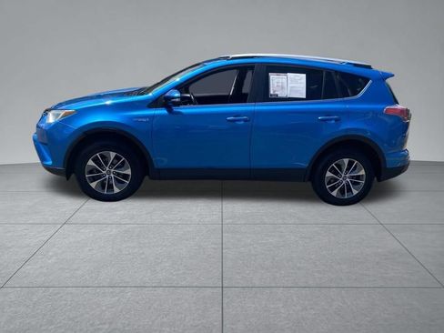 Used 2016 Toyota RAV4 XLE AWD/4WD image 4