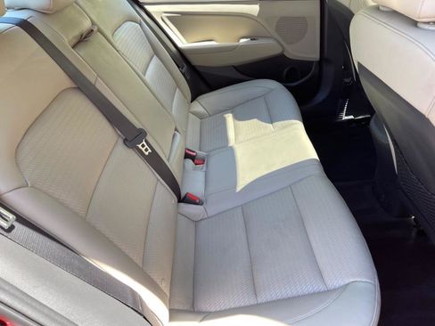 Used 2020 Hyundai Elantra Limited w/ Ultimate Package 03 image 39