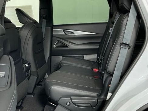 New 2027 INFINITI QX60 Luxe w/ Cargo Package FWD image 16