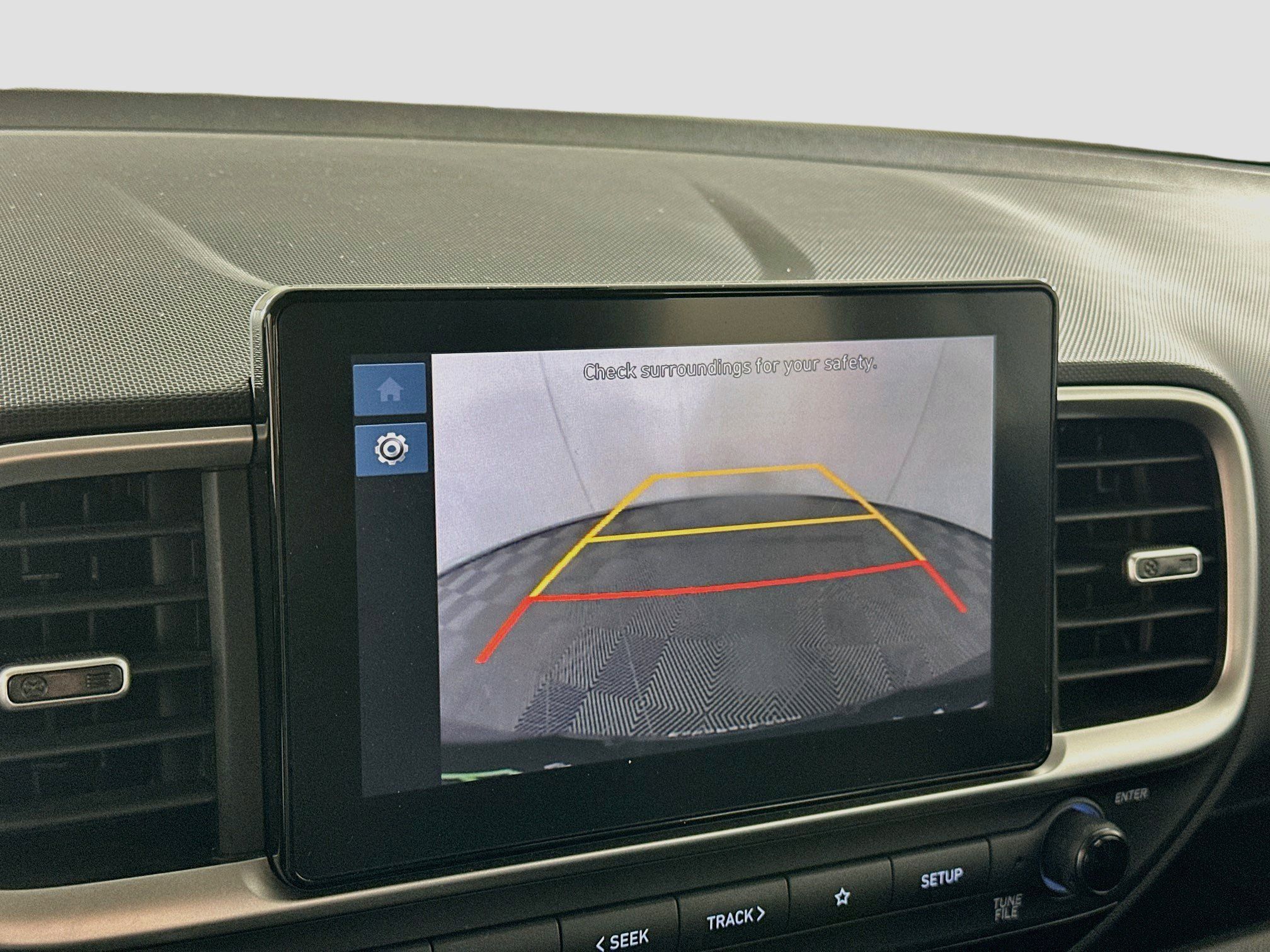 Used 2025 Hyundai Venue SEL FWD image 22