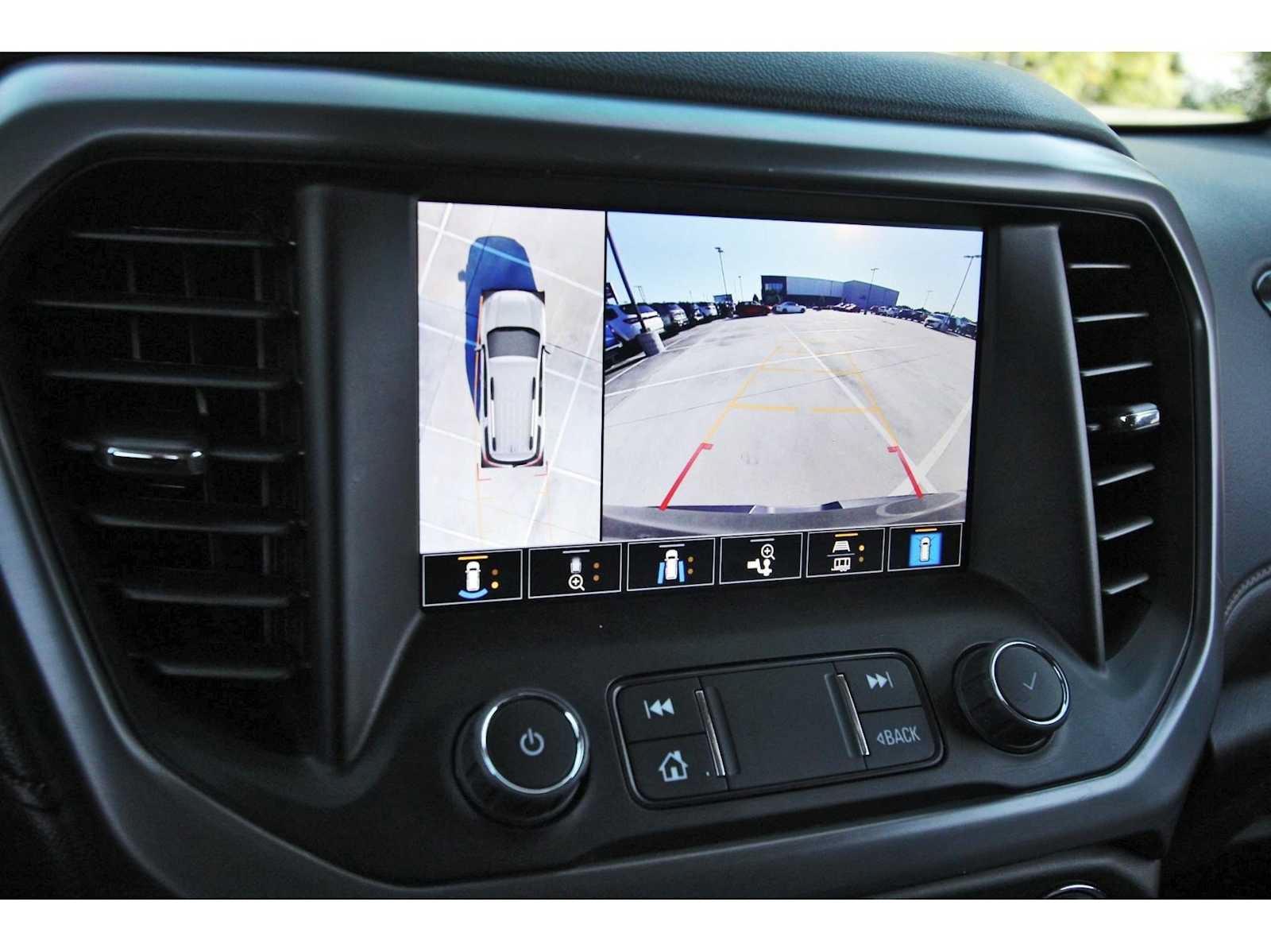 Used 2023 GMC Acadia AT4 w/ Technology Package AWD/4WD image 23