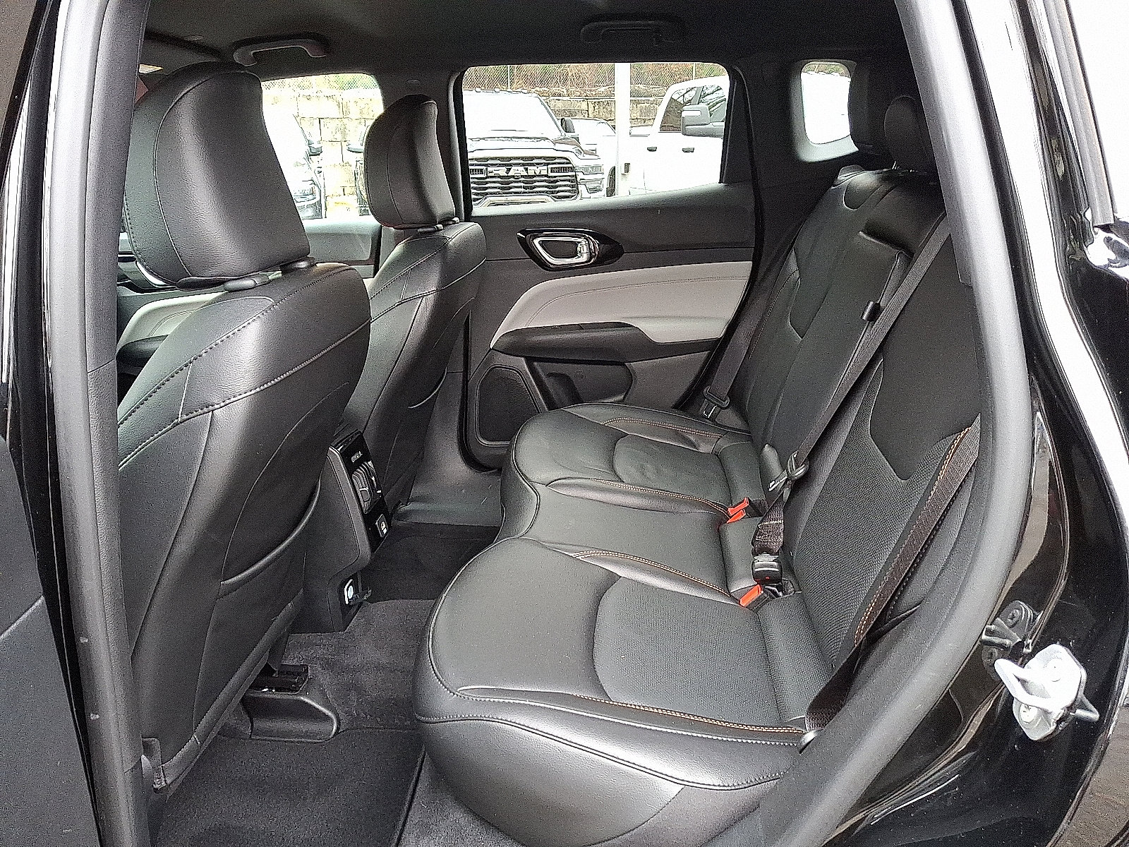 Certified 2023 Jeep Compass Limited AWD/4WD image 11