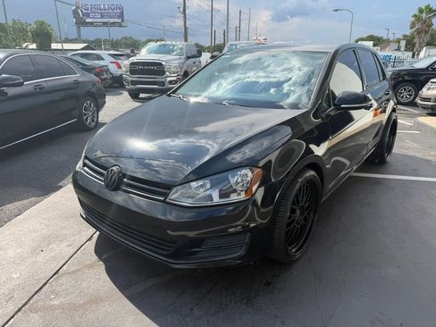 Used 2015 Volkswagen Golf S FWD image 3