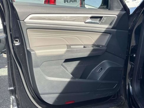 Used 2022 Volkswagen Atlas Cross Sport SE image 14