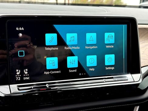 New 2026 Volkswagen Atlas SE FWD image 15