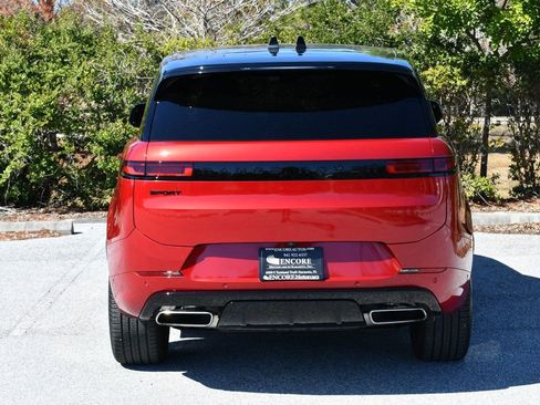 Used 2024 Land Rover Range Rover Sport Dynamic SE image 5