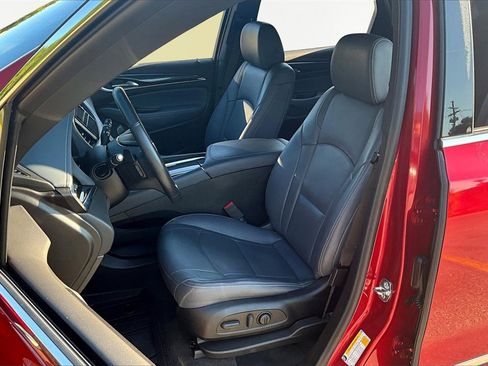 Used 2023 Buick Enclave Essence w/ Sport Touring Edition image 25