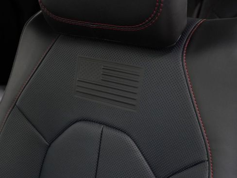 New 2027 Chrysler Pacifica Select AWD/4WD image 18