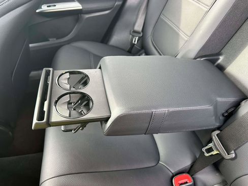 Used 2024 Mercedes-Benz GLC 300 GLC 300 4MATIC SUV AWD image 10