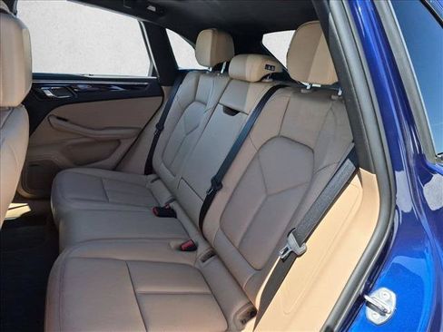 Used 2024 Porsche Macan AWD/4WD image 10