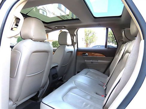 Used 2013 Lincoln MKX FWD image 23