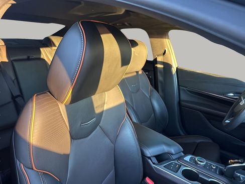 Used 2020 Cadillac CT4 V w/ Climate Package image 15