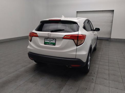 Used 2016 Honda HR-V LX image 9