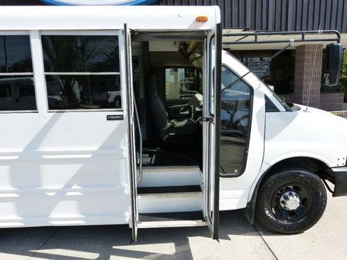 Used 2007 Chevrolet Express 3500 w/ School Bus Package image 17