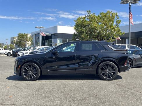 New 2026 Cadillac Lyriq V image 7