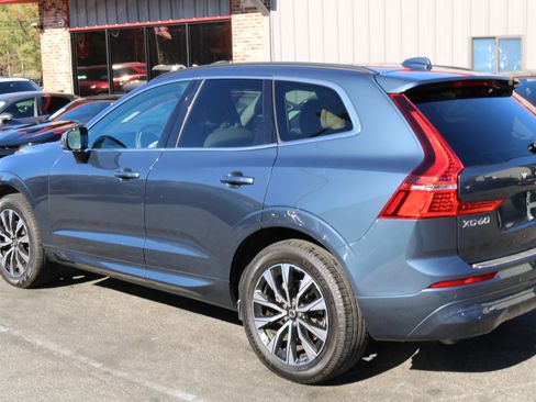 Used 2023 Volvo XC60 B5 Core w/ Protection Package Premier image 6