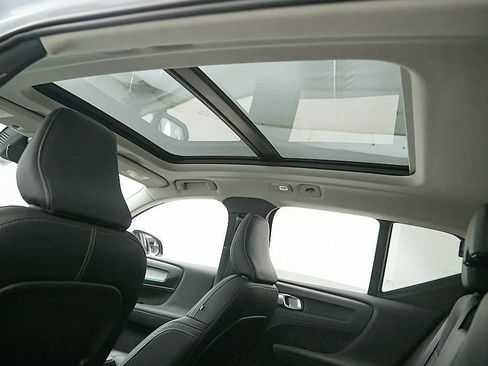 Certified 2026 Volvo XC40 B5 Plus AWD/4WD image 23