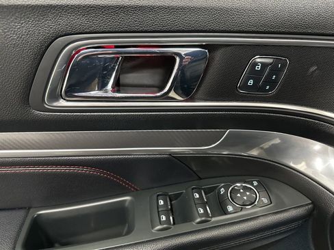 Used 2018 Ford Explorer Sport w/ Equipment Group 401A image 18