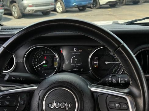 Used 2021 Jeep Wrangler Unlimited Sahara AWD/4WD image 8