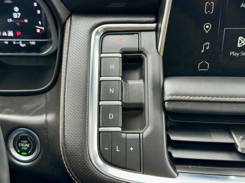 Used 2023 GMC Yukon AT4 w/ AT4 Premium Plus Package AWD/4WD image 23