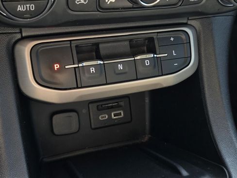 Certified 2023 GMC Acadia Denali w/ Denali Technology Package FWD image 25