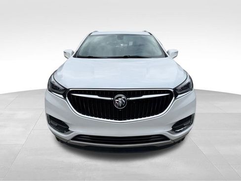 Used 2020 Buick Enclave Essence w/ Sound and Sites Package FWD image 2
