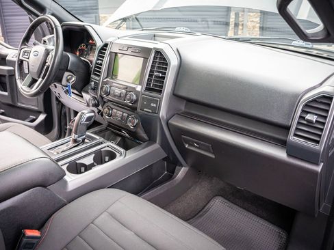 Used 2018 Ford F150 XLT w/ Equipment Group 302A Luxury image 34