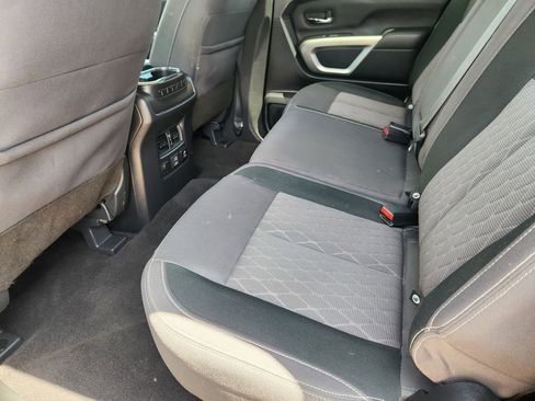 Used 2024 Nissan Titan SV w/ SV Convenience Package RWD image 28