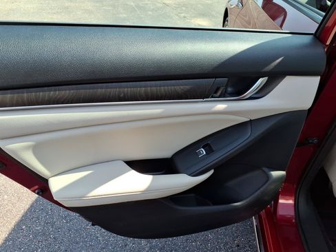 Used 2019 Honda Accord EX-L image 9